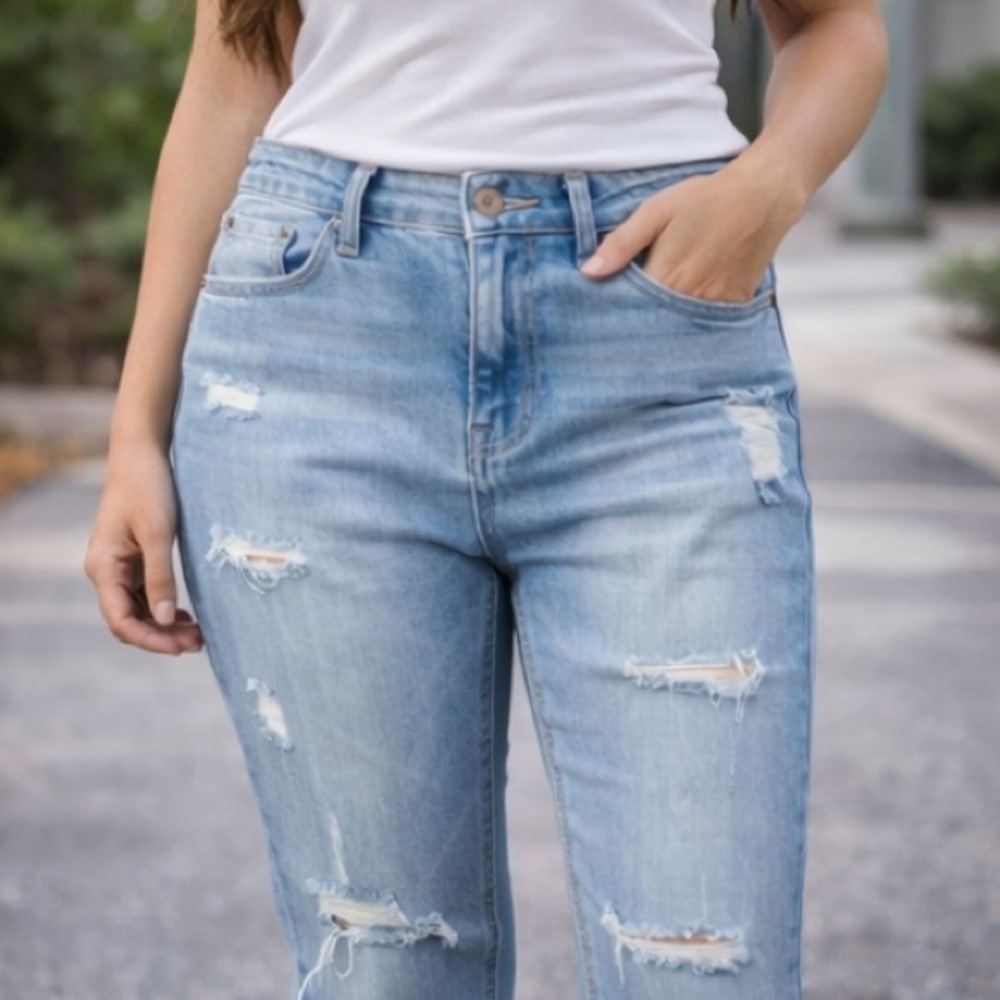 Fashion Nova Women's Light Wash Distressed Skinny Jeans Size 7 Y2K Streetwear